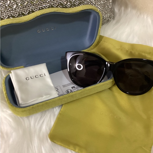 Authentic Gucci sunglasses - Picture 2 of 11